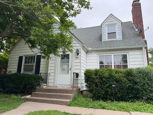 Building Photo - 2027 37th St Rental