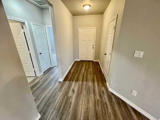 Photo - 7014 21st St