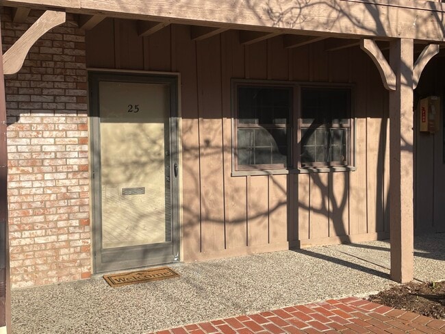 Photo - 221 N Clifton Ave Unit #25