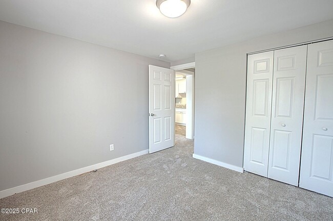 Photo - 425 E 19th St