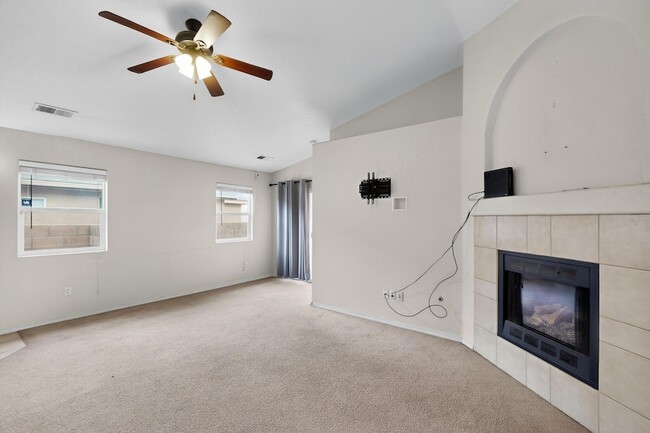 Photo - 9000 Violet Orchid Tr SW