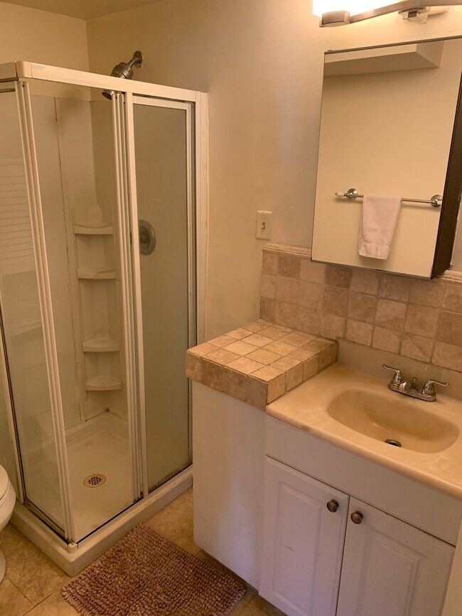 Photo - 5934 Manola Way