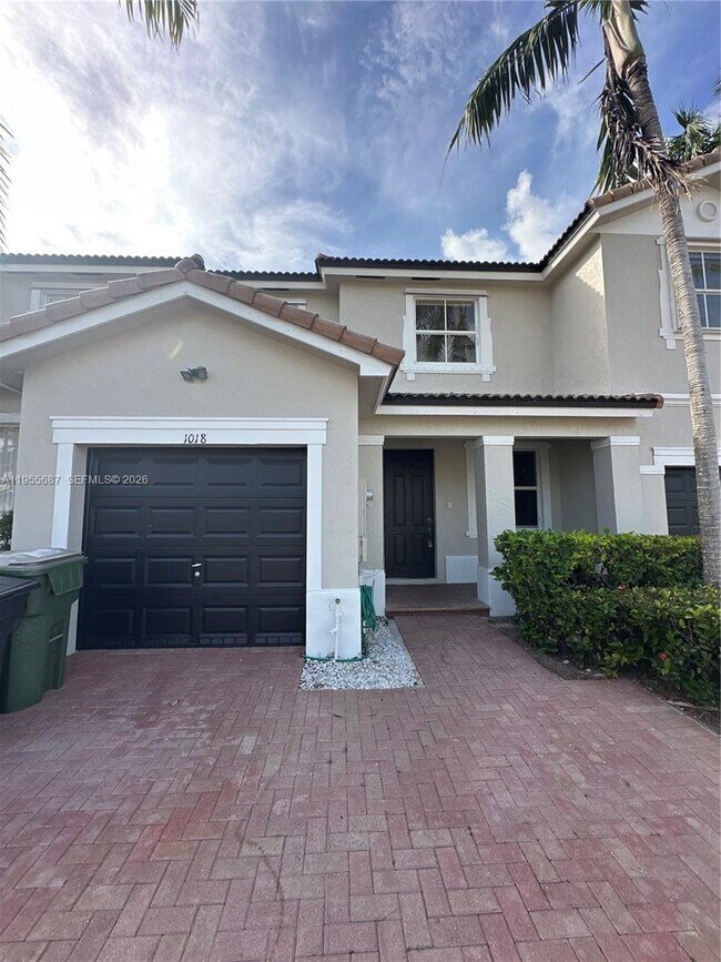 Photo - 1018 NE 42nd Ave