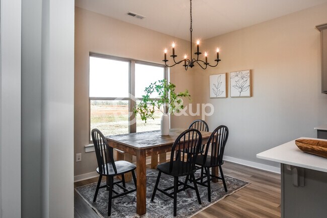 Photo - Fantastic 4bd/2ba home! Coming soon!