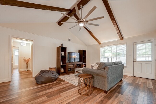 Photo - 3903 Hermitage Hollow Ln