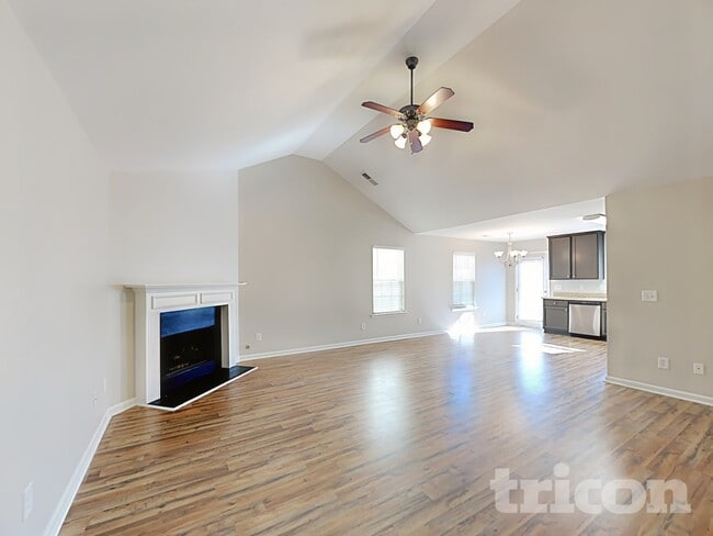 Photo - 17 Cottage Trce NW