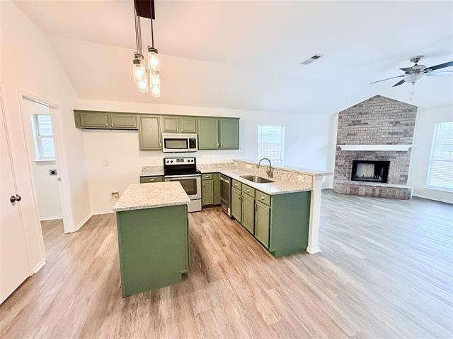 Photo - 102 Magnolia St