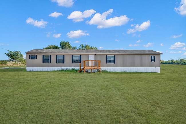 Building Photo - 15045 St Hedwig Rd Rental