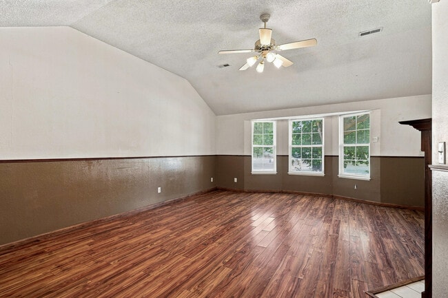 1317 Godas Cir