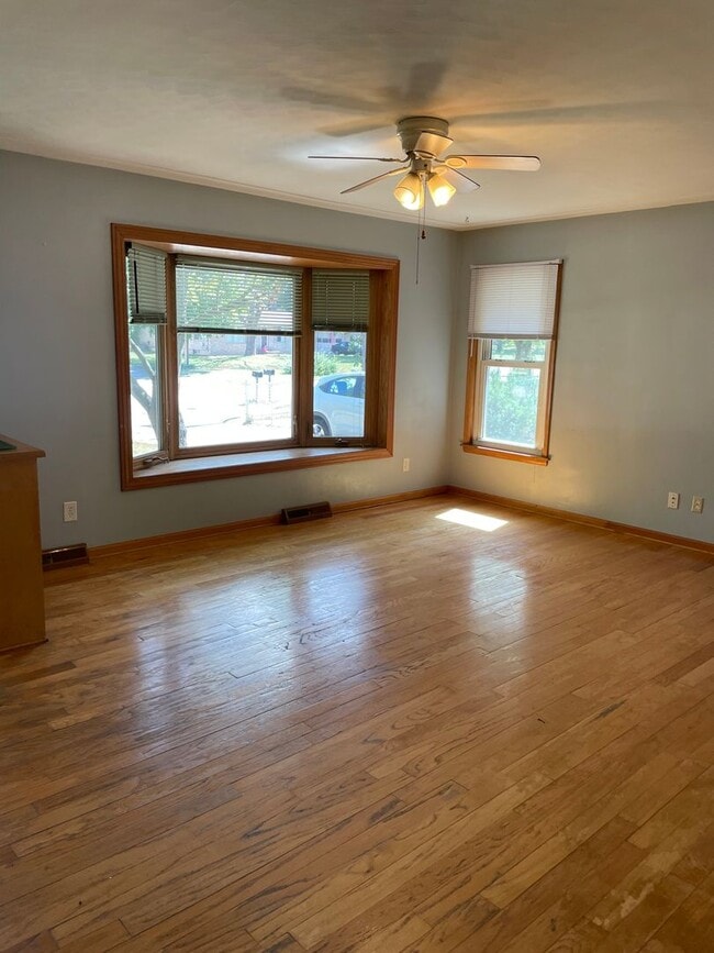 5675 Juanita Dr SE