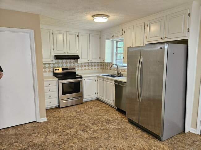 Photo - Rare 3 bed 2 bath home located in Kennesaw