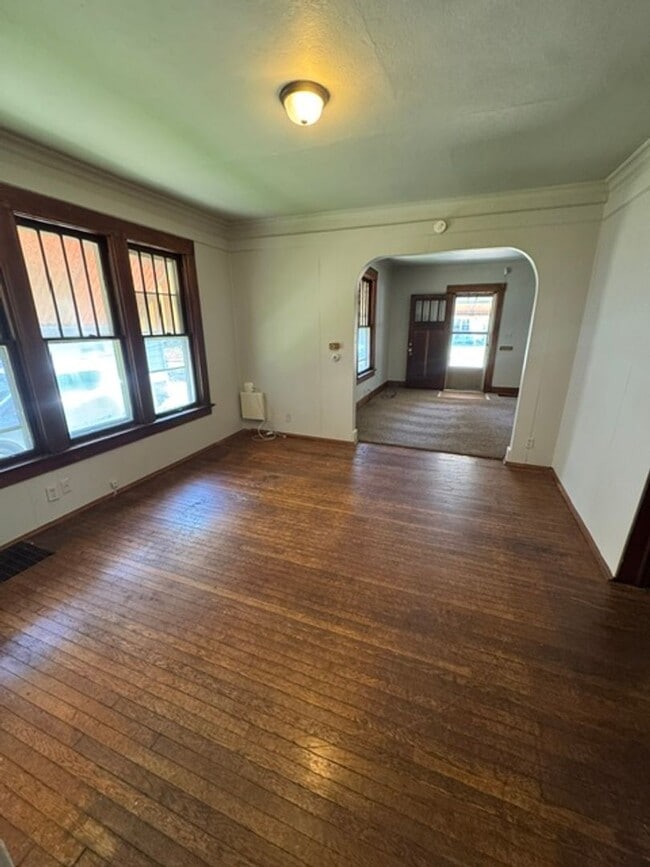 Photo - 4205 Hoagland Ave