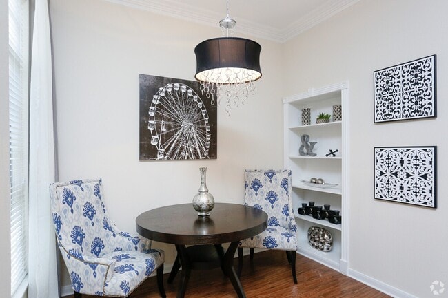 Photo - Easy to Picture Yourself Here Unit LRB1