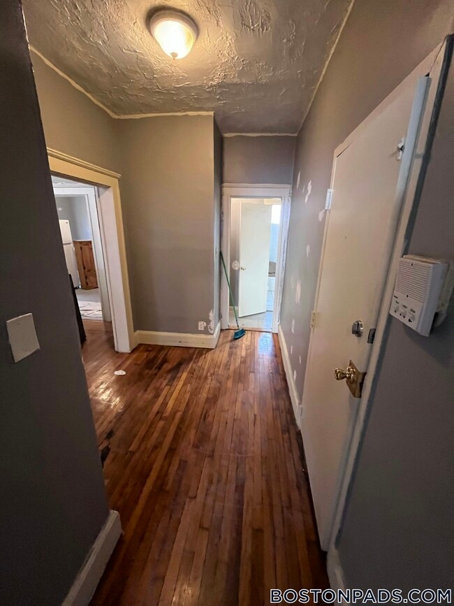 Photo - 50 Winston Rd Unidad L1