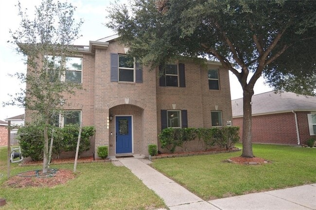 Photo - 1996 Leisure Ln