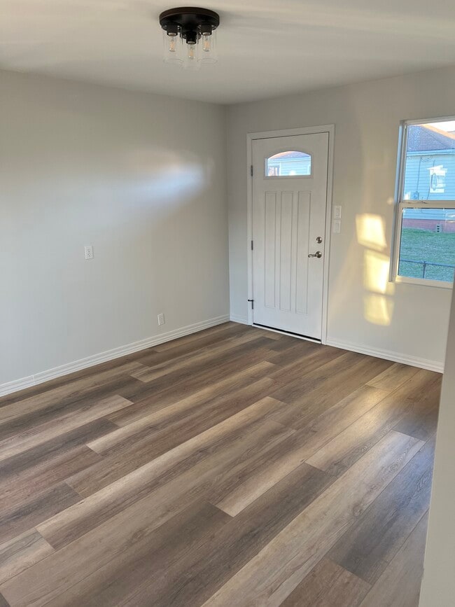 Photo - 1916 Beech St Unit A1