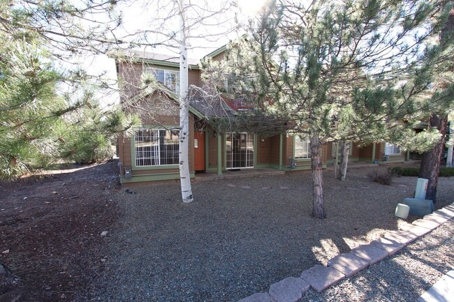 Photo - *LEASE PENDING* Townhouse in University heights