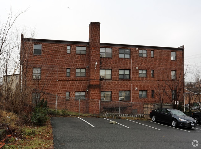 Photo - 4540 Benning Rd SE