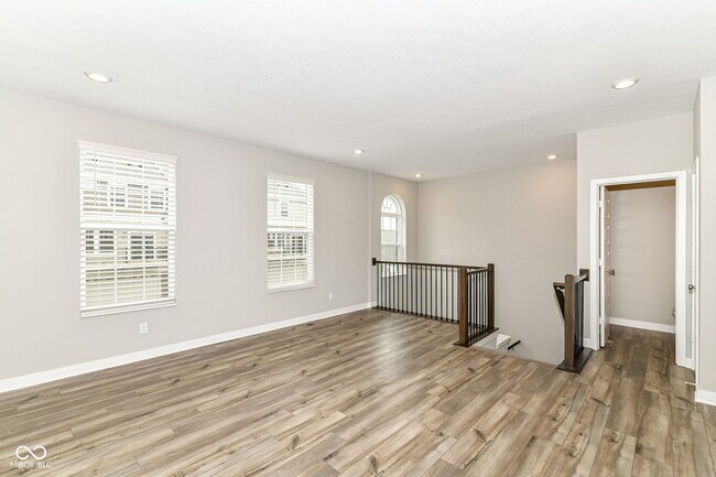 6872 Sunstone Pl