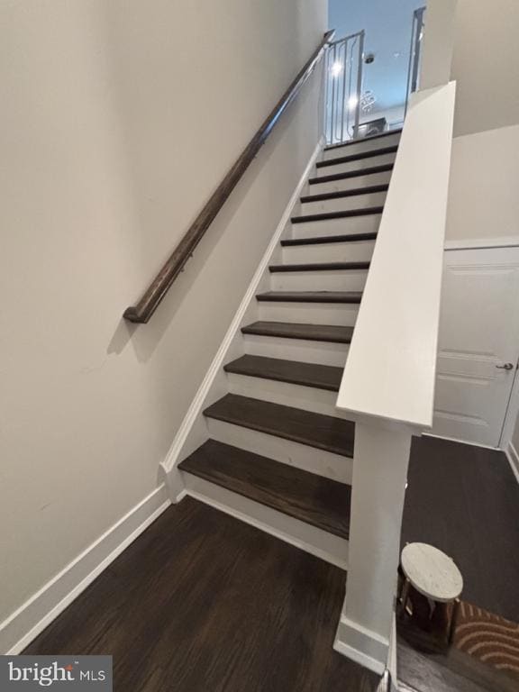 Photo - 983 Skylar Ct.