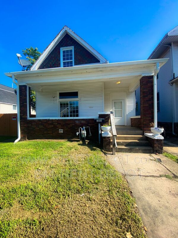 Photo - 308 E Iowa St