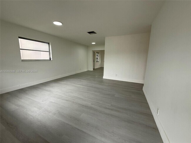 Photo - 7311 NW 57th Dr