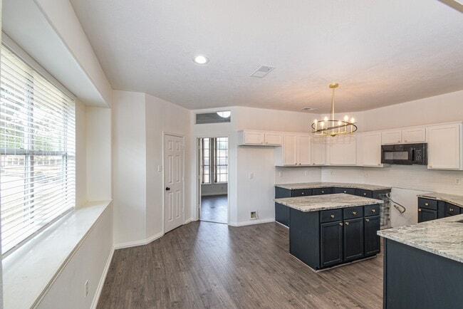 Photo - 30611 Country Meadows Dr