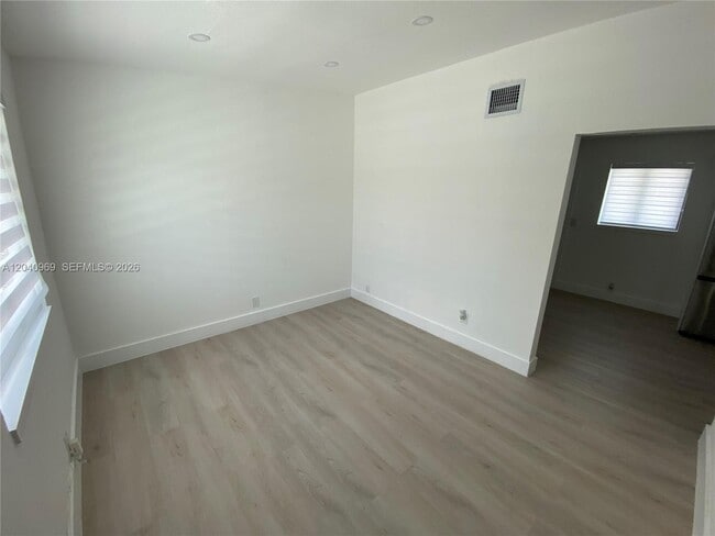 Photo - 1170 NW 25th St Unit 1170
