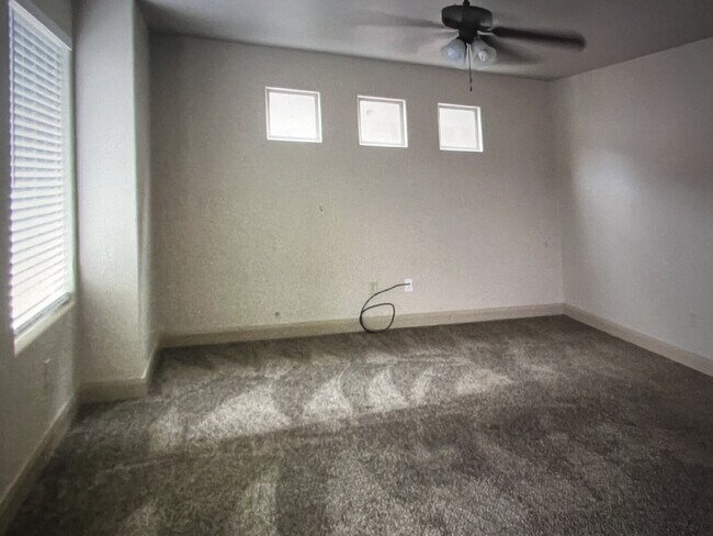 Photo - "Charming 3-Bed Townhouse in Cedar City with 2.5 Baths – Your Spacious 1,384 Sq Ft Retreat Awaits!" Unit #14A