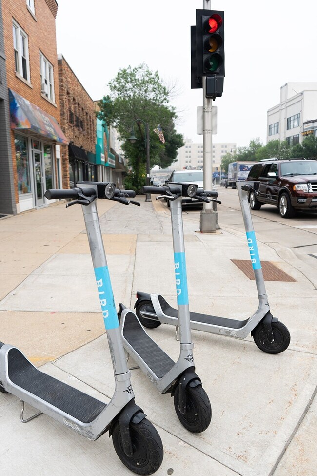 Photo - 532 W College Ave Unit ID1061655P