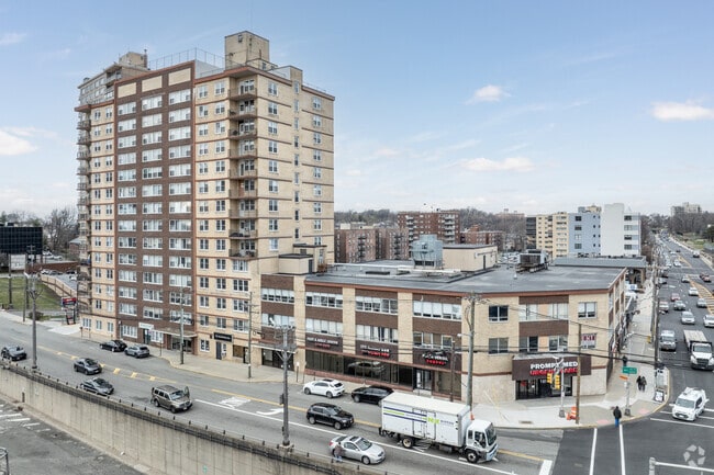 Photo - Le Cross House Condominium