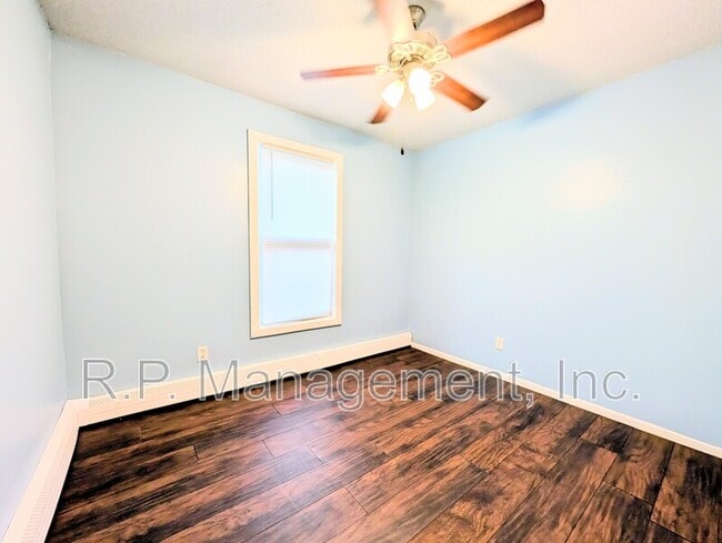 Photo - 61 Delos St W Unit Apt 4