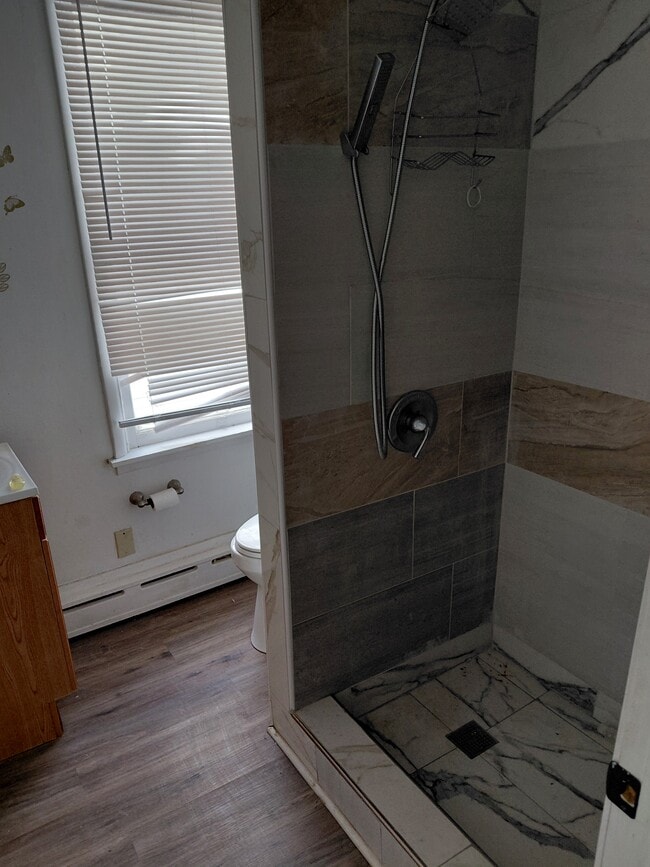 Photo - 1037 E Philadelphia St Unidad First floor