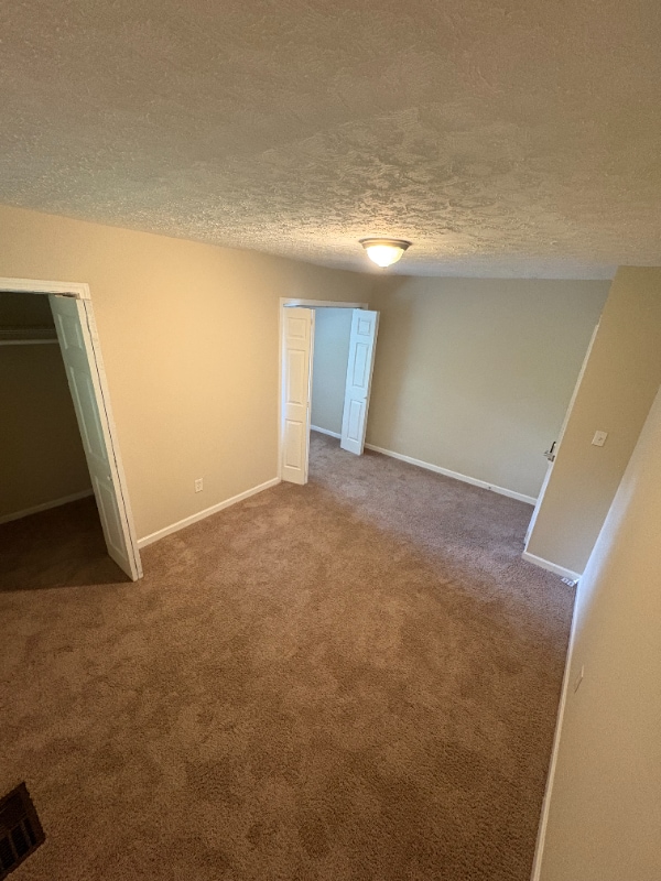 Photo - 226 Collum St NW