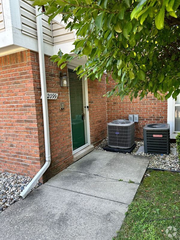 Building Photo - 52099 Heatherstone Ave Rental