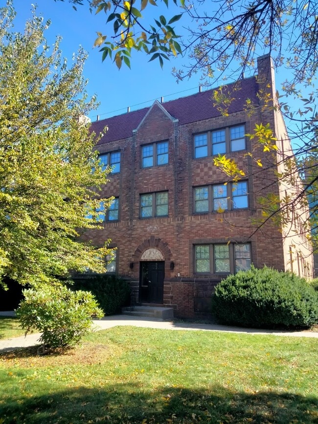 Photo - 52 Imlay St Unit 1b