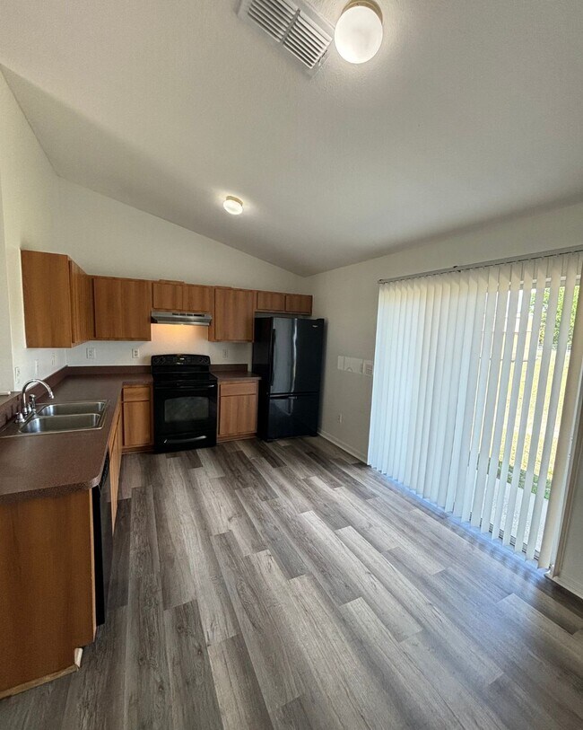 Photo - 31 Juniper Pass Trail