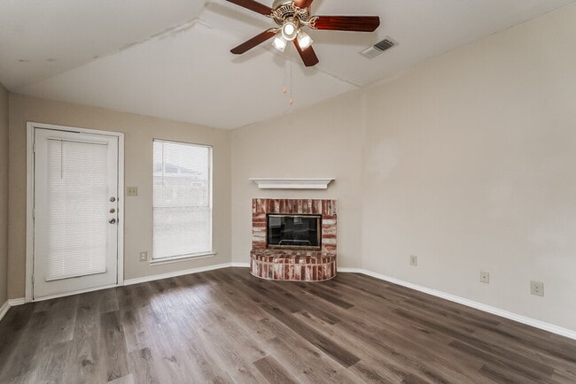 Photo - 4001 Periwinkle Dr