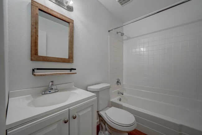 Photo - 5301 W Campbell Ave Unit 2