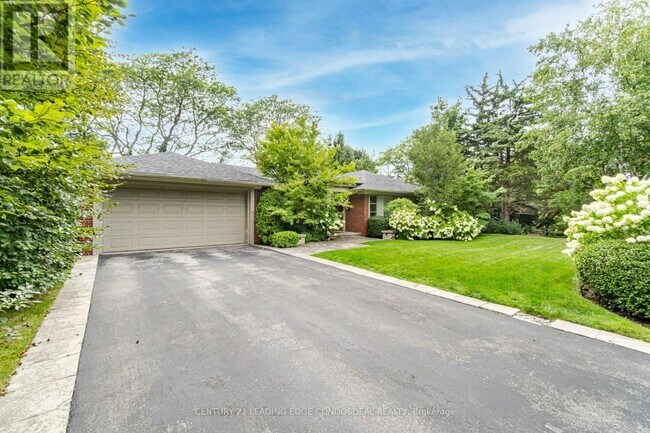 Photo - 96 Laurentide Dr