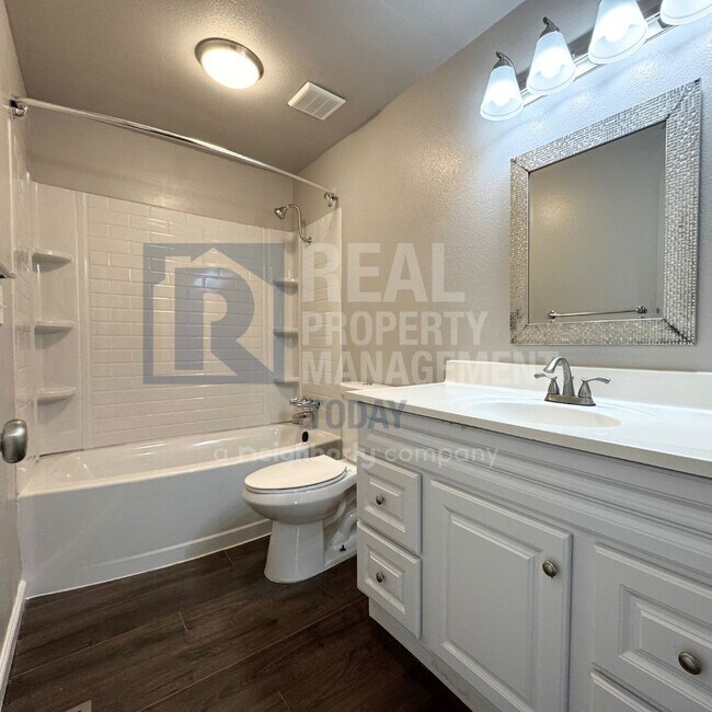 Photo - Remodeled 4 Bedroom Near JBLM!