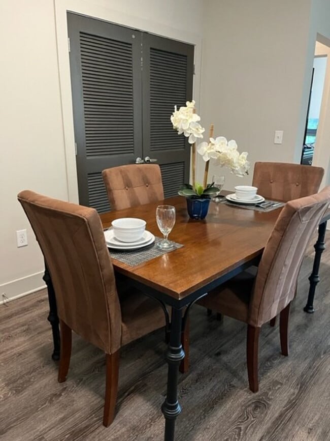 Photo - 484 14th St NW Unidad ID1335084P