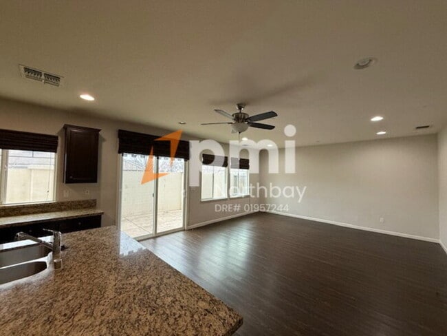 Photo - 1275 Dartmouth Cir