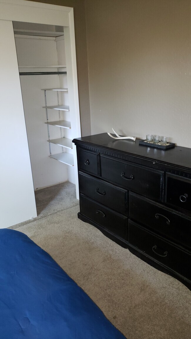 2nd Bed closet - 1848 Alpine St