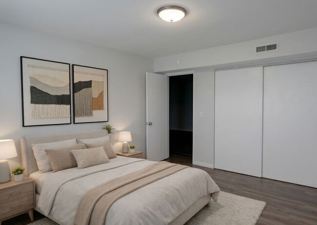Photo - 5625 S Grand Blvd Unidad #2d