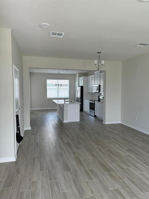 Photo - 15887 Grafton Wy