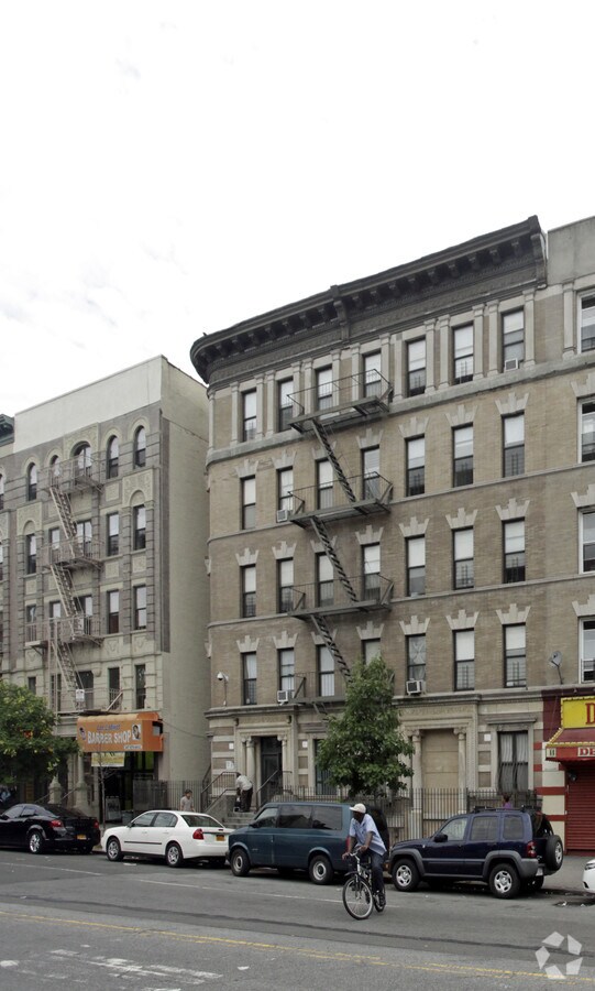 Photo - 641 E 169th St