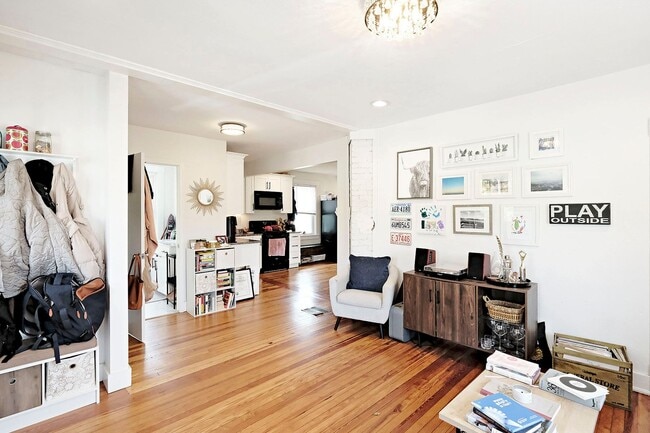 Photo - Charming & Updated Pet-Friendly Belmont Rental