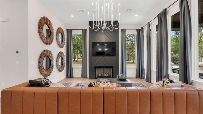 Photo - 8913 Pear St