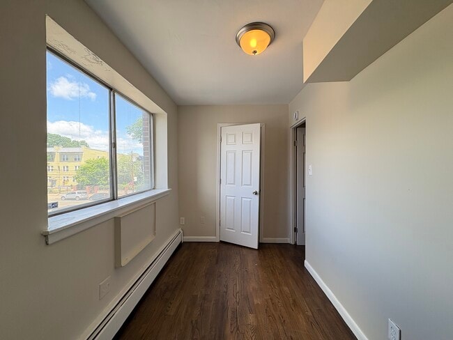 104 Montclair Ave 18 - 110 Montclair Ave Unit 18